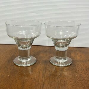 Set of 2 barware glasses
